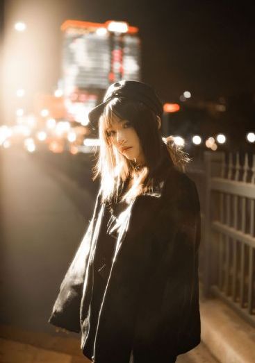 欧美和亚洲人照片_720在线播放