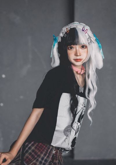 欧美明星街拍红鞋_1080P完整视频观看