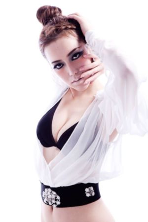 国产美女免费直播_BD英语高清在线观看