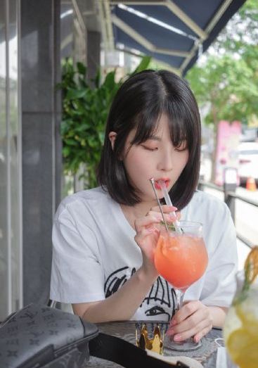 欧美健美情侣模特写真_蓝光免费高清观看