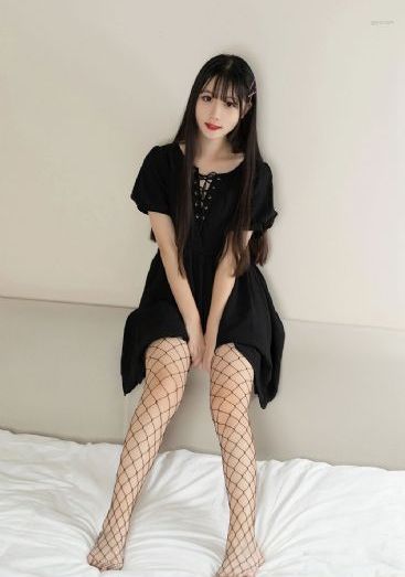 欧美黑卫衣_4K免费播放