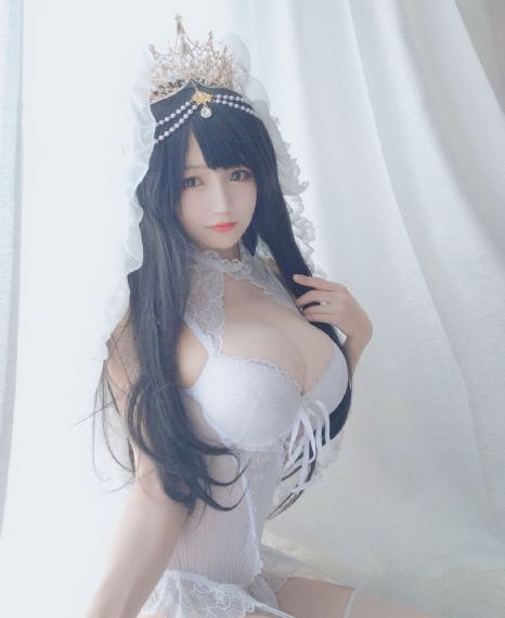 欧美t台走秀内衣套装_剧情片高清完整版