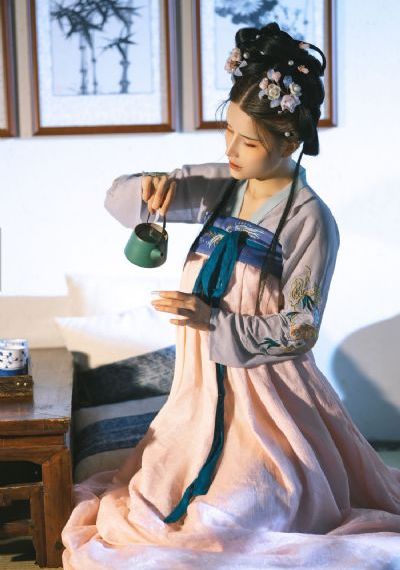 亚洲国产区一_免费手机在线看片