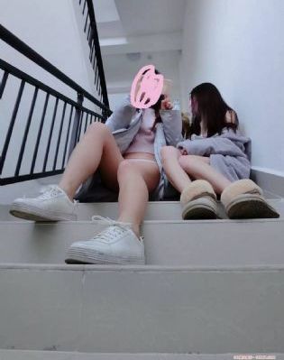 日韩精品最新在线后宫韩国_HD在线视频观看