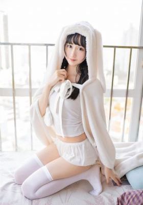 欧美美女裸图_手机MP4字幕高清版在线播放