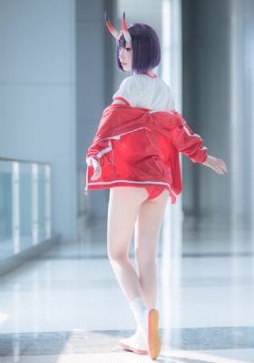 欧美连裤袜测评_1080超清免费观看