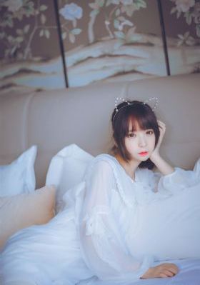 欧美小萝莉candydoii_超清迅雷电影在线