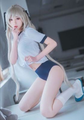 国产美女免费直播_BD英语高清在线观看